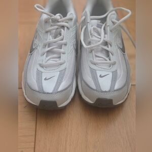 Nike Women's Cream and Gray Sneakers